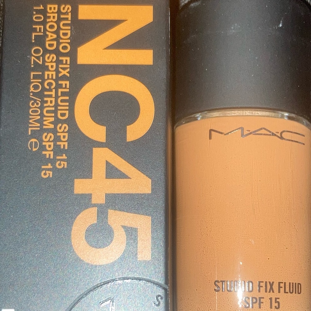 x1 MAC NC45 STUDIO FIX FLUID FOUNDATION BRAND NEW BOXED
